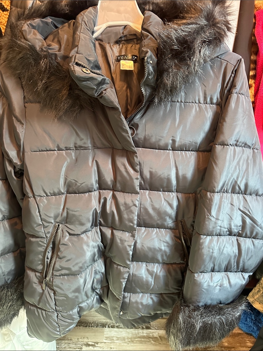 VENUS Women's Black Puffer Coat with Faux Fur Trim, 100% Polyester, Size L